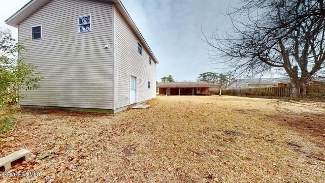 30 Berkshire Drive, Jacksonville, NC 28546