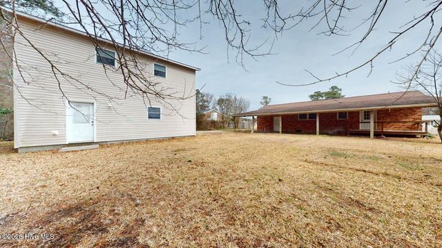 30 Berkshire Drive, Jacksonville, NC 28546