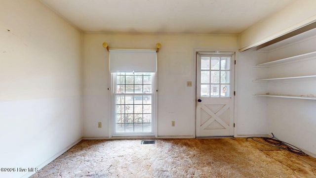 30 Berkshire Drive, Jacksonville, NC 28546