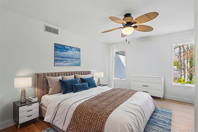 7 Midhampton Court, Quogue, NY 11959