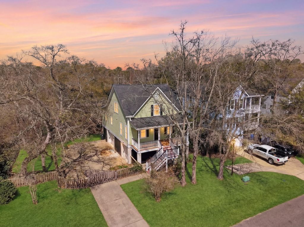 Image 1 of property listing at 3730 Tip Lane, Mount Pleasant, SC 29466