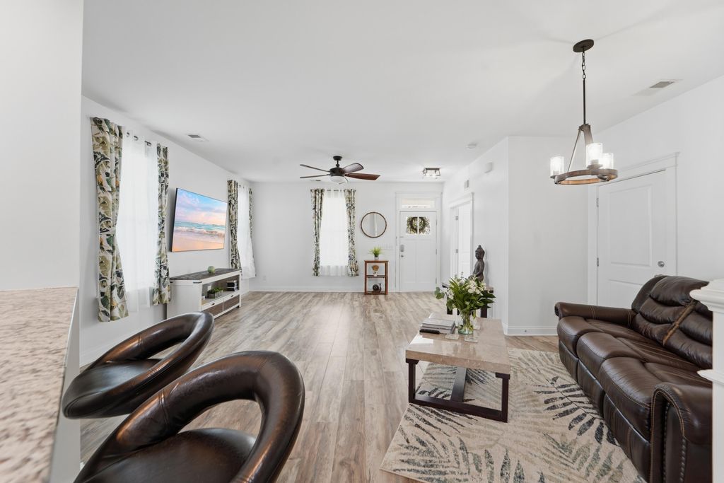 Image 18 of property listing at 3730 Tip Lane, Mount Pleasant, SC 29466