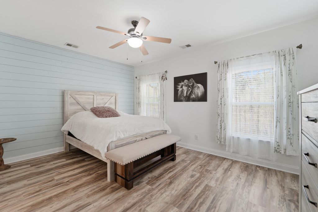 Image 21 of property listing at 3730 Tip Lane, Mount Pleasant, SC 29466