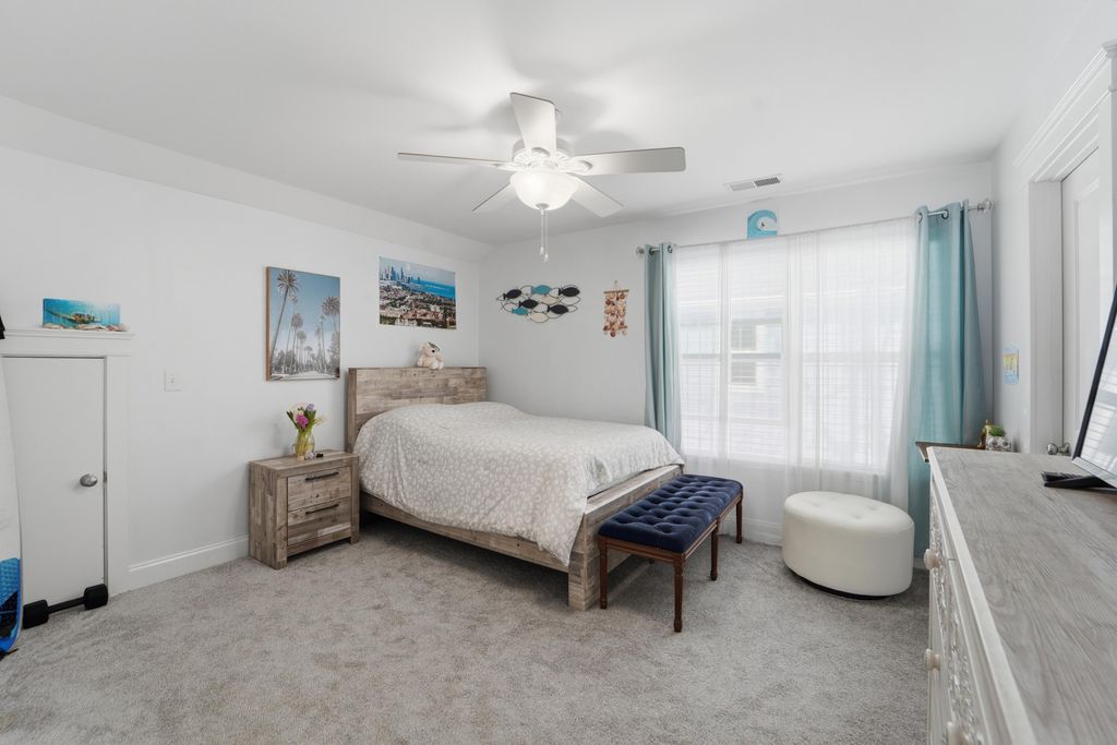 Image 37 of property listing at 3730 Tip Lane, Mount Pleasant, SC 29466