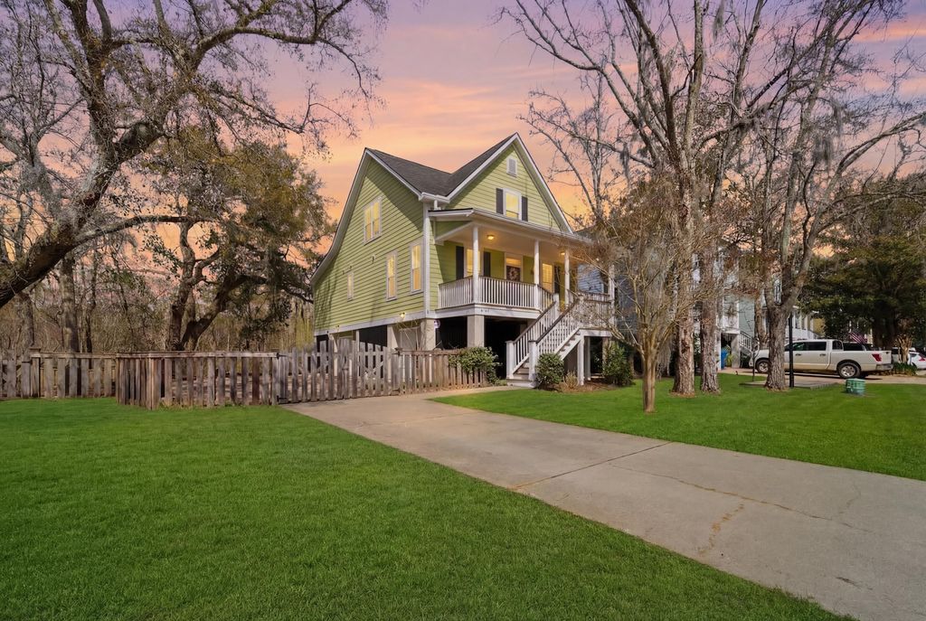 Image 42 of property listing at 3730 Tip Lane, Mount Pleasant, SC 29466