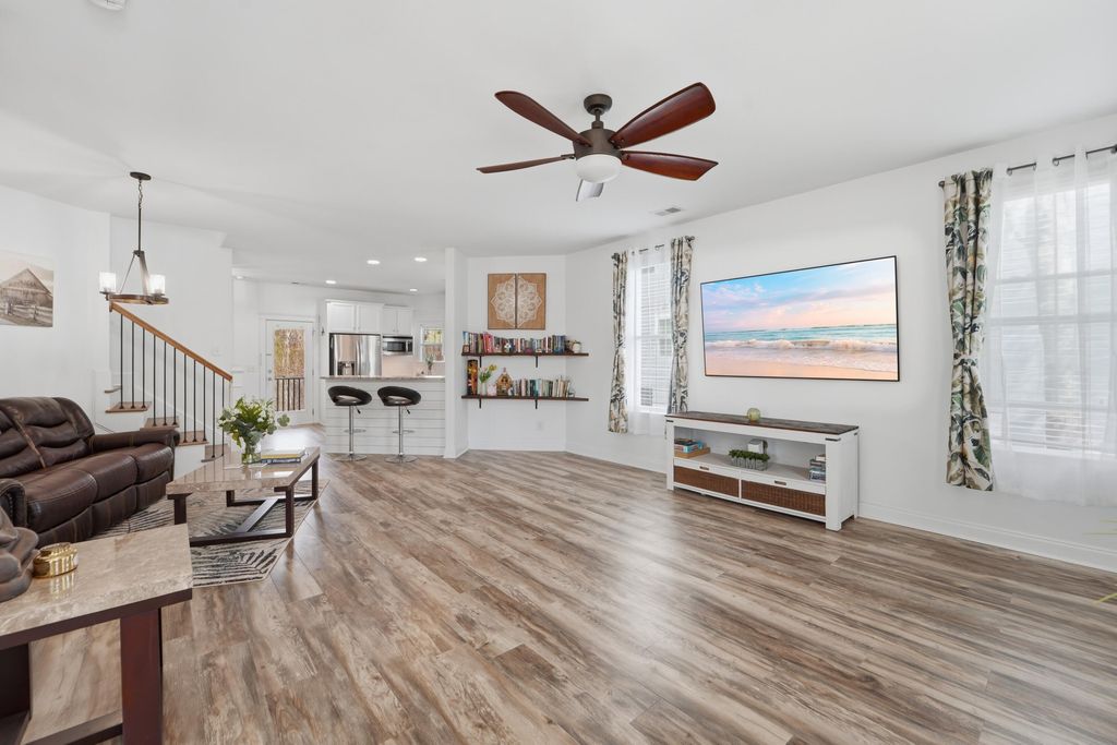 Image 9 of property listing at 3730 Tip Lane, Mount Pleasant, SC 29466