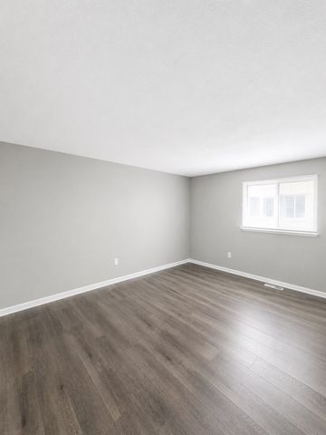 55 David Terrace 14, Norwood, MA 02062