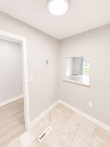 55 David Terrace 14, Norwood, MA 02062