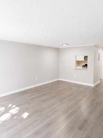 55 David Terrace 14, Norwood, MA 02062