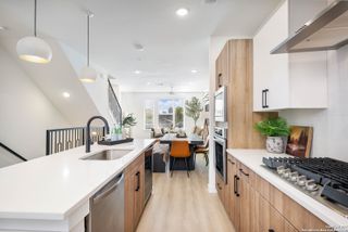 719 E Locust St Unit 2108, San Antonio, TX 78212