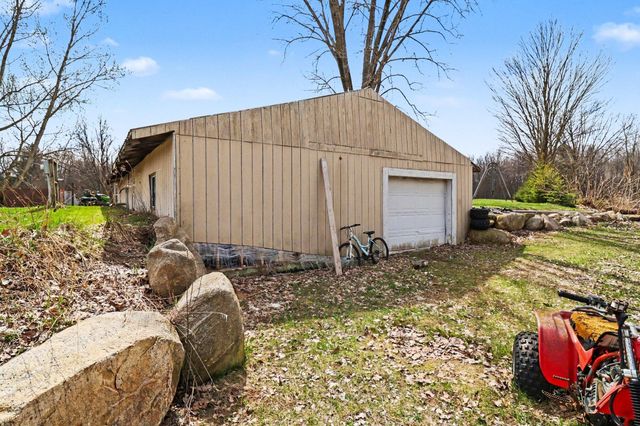 1723 W Warren Road, Shelby Twp, MI 49455