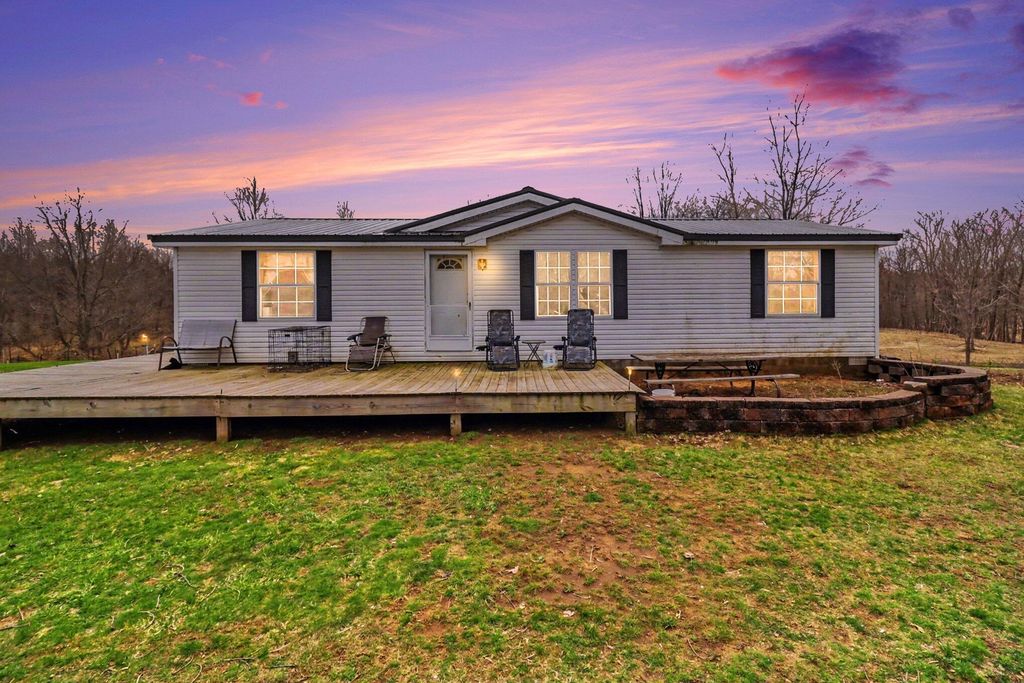 1723 W Warren Road, Shelby Twp, MI 49455
