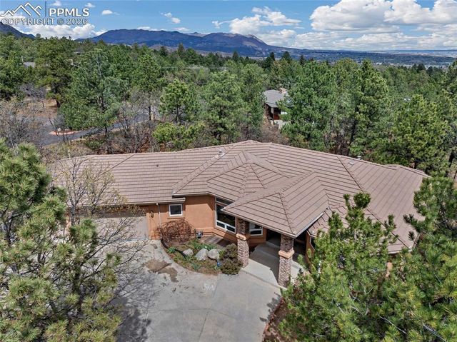 1205 Oakmoor Heights, Colorado Springs, CO 80906