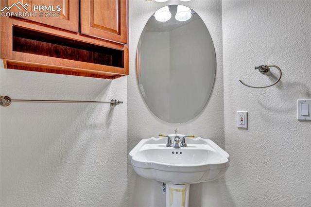 1205 Oakmoor Heights, Colorado Springs, CO 80906