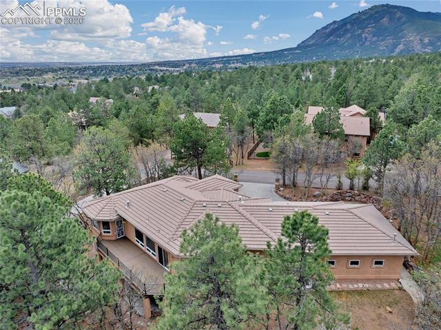 1205 Oakmoor Heights, Colorado Springs, CO 80906