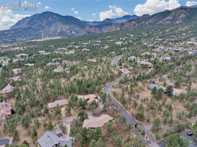 1205 Oakmoor Heights, Colorado Springs, CO 80906