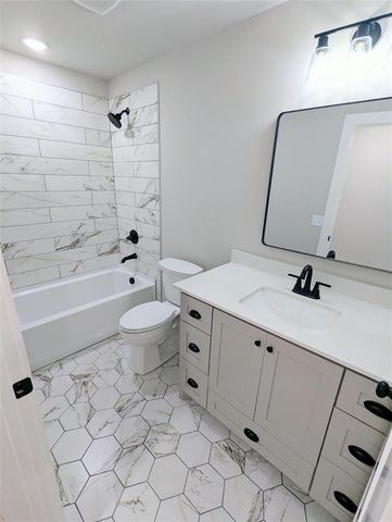 213 S 4th Street, Eufaula, OK 74432