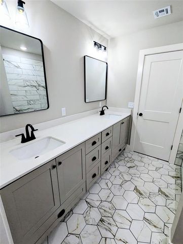 213 S 4th Street, Eufaula, OK 74432