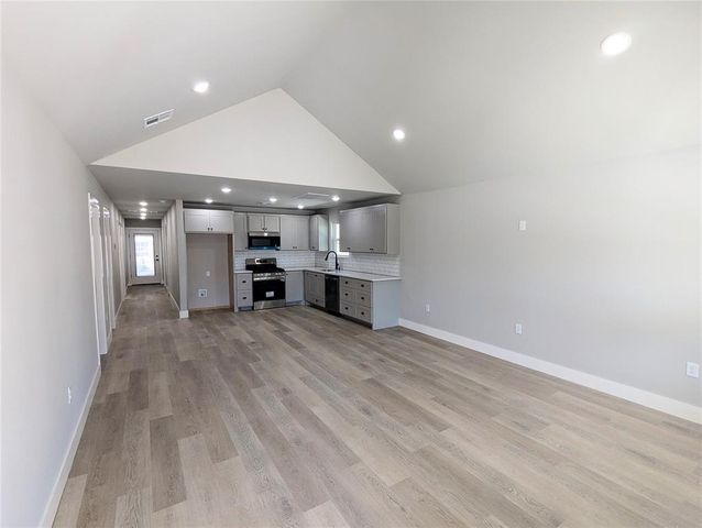 213 S 4th Street, Eufaula, OK 74432