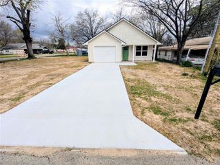 213 S 4th Street, Eufaula, OK 74432