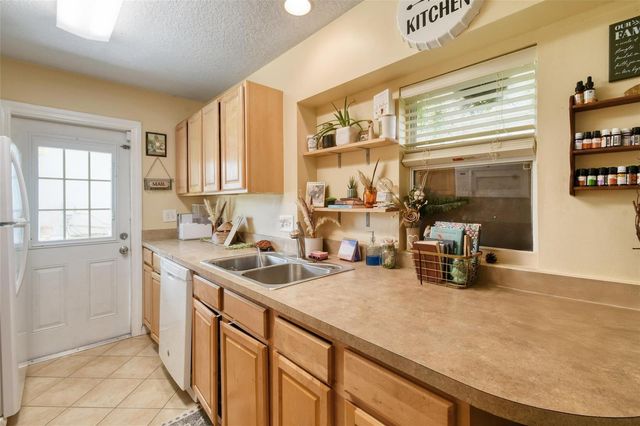 118 SW Ray Avenue, Port St. Lucie, FL 34983