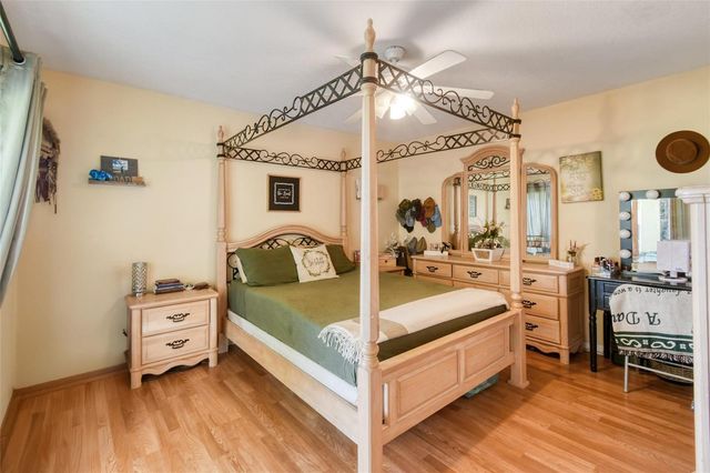 118 SW Ray Avenue, Port St. Lucie, FL 34983