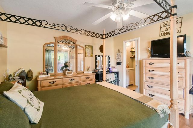 118 SW Ray Avenue, Port St. Lucie, FL 34983