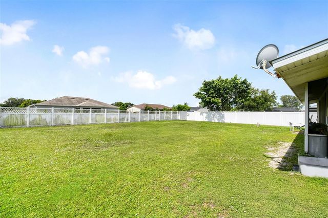 118 SW Ray Avenue, Port St. Lucie, FL 34983