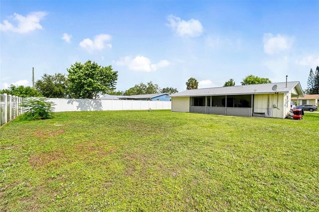 118 SW Ray Avenue, Port St. Lucie, FL 34983