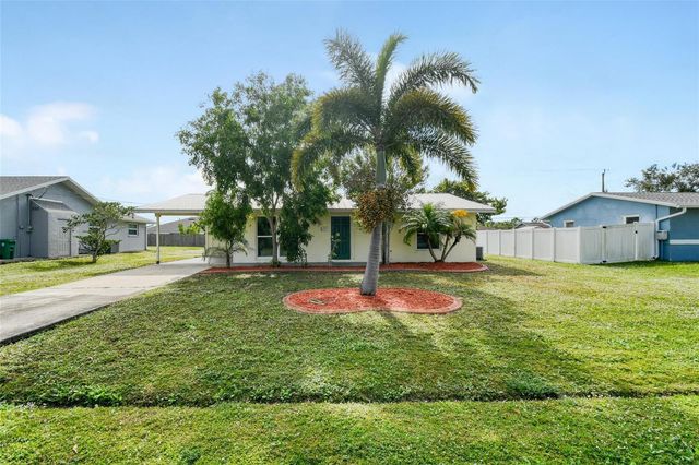 118 SW Ray Avenue, Port St. Lucie, FL 34983