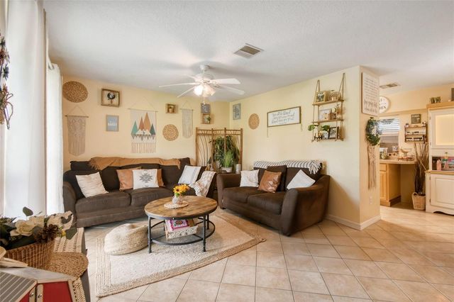 118 SW Ray Avenue, Port St. Lucie, FL 34983
