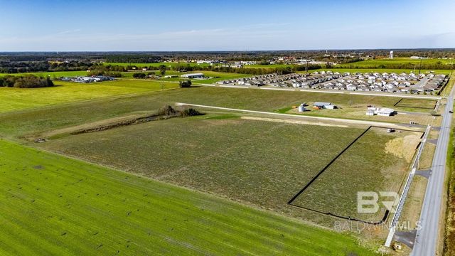 18886 County Road 48, Robertsdale, AL 36580
