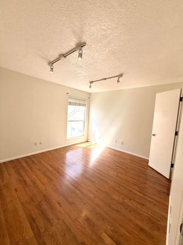 1825 Dartmouth Drive NE APT 205, Albuquerque, NM 87106