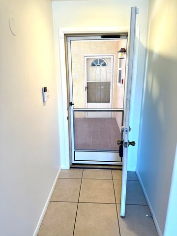 1825 Dartmouth Drive NE APT 205, Albuquerque, NM 87106