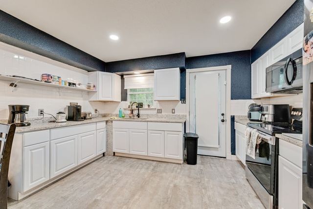 3815 INDIAN WELLS Drive, Arlington, TX 76017