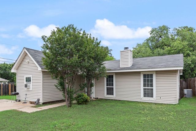3815 INDIAN WELLS Drive, Arlington, TX 76017