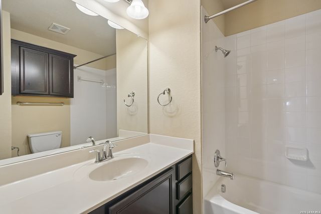 865 Santa Cruz, New Braunfels, TX 78132