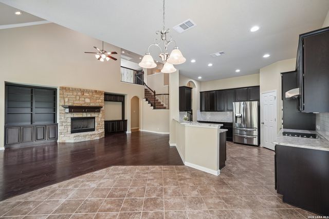 865 Santa Cruz, New Braunfels, TX 78132