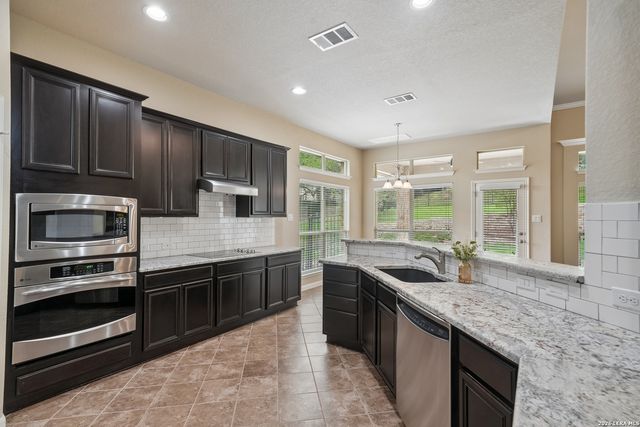 865 Santa Cruz, New Braunfels, TX 78132