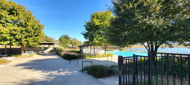 424 4th Street, Argyle, TX 76226