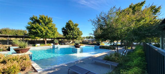 424 4th Street, Argyle, TX 76226