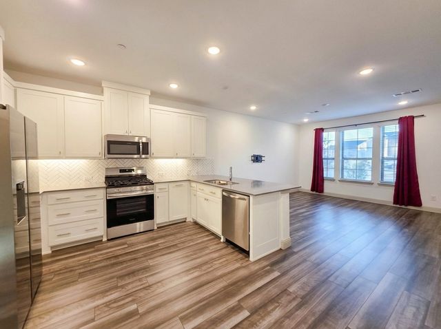 424 4th Street, Argyle, TX 76226