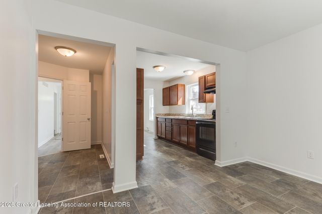 931 Mel Avenue, Lansing, MI 48911