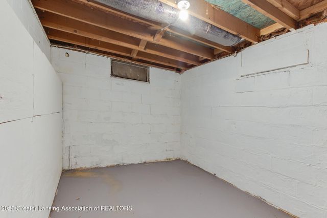 931 Mel Avenue, Lansing, MI 48911