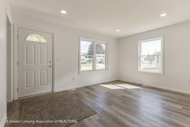 931 Mel Avenue, Lansing, MI 48911