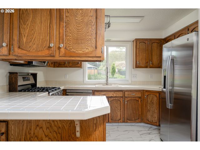 8103 Se CYPRESS Ave, Milwaukie, OR 97267