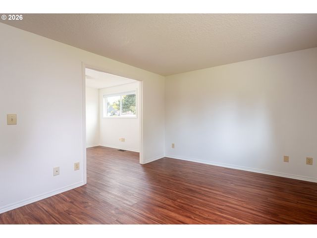 8103 Se CYPRESS Ave, Milwaukie, OR 97267