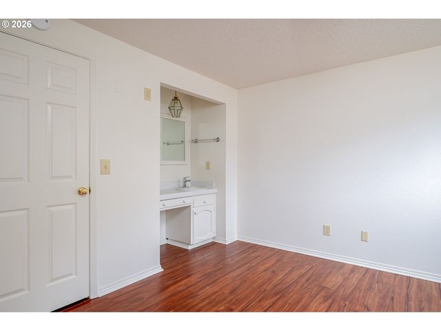 8103 Se CYPRESS Ave, Milwaukie, OR 97267