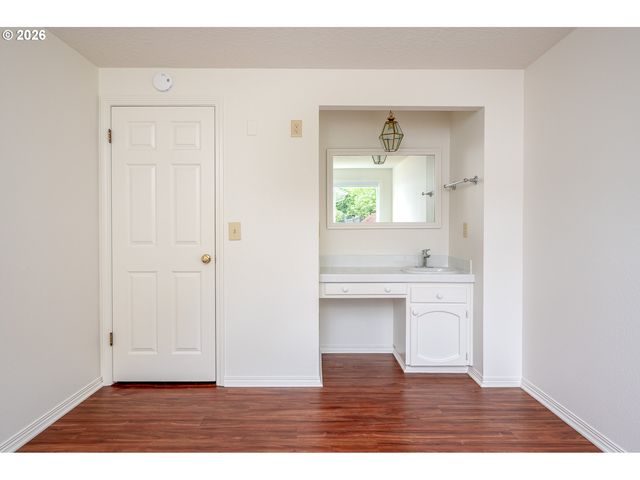 8103 Se CYPRESS Ave, Milwaukie, OR 97267