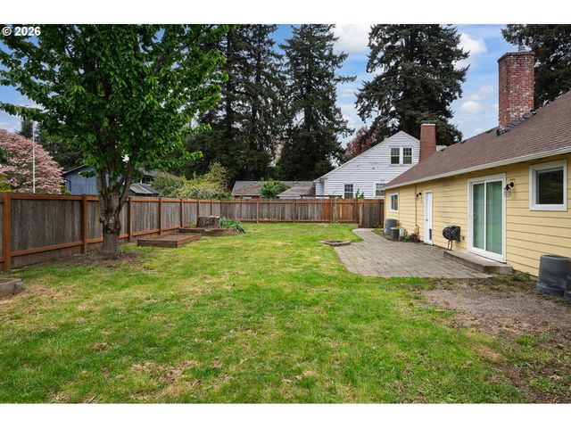 8103 Se CYPRESS Ave, Milwaukie, OR 97267